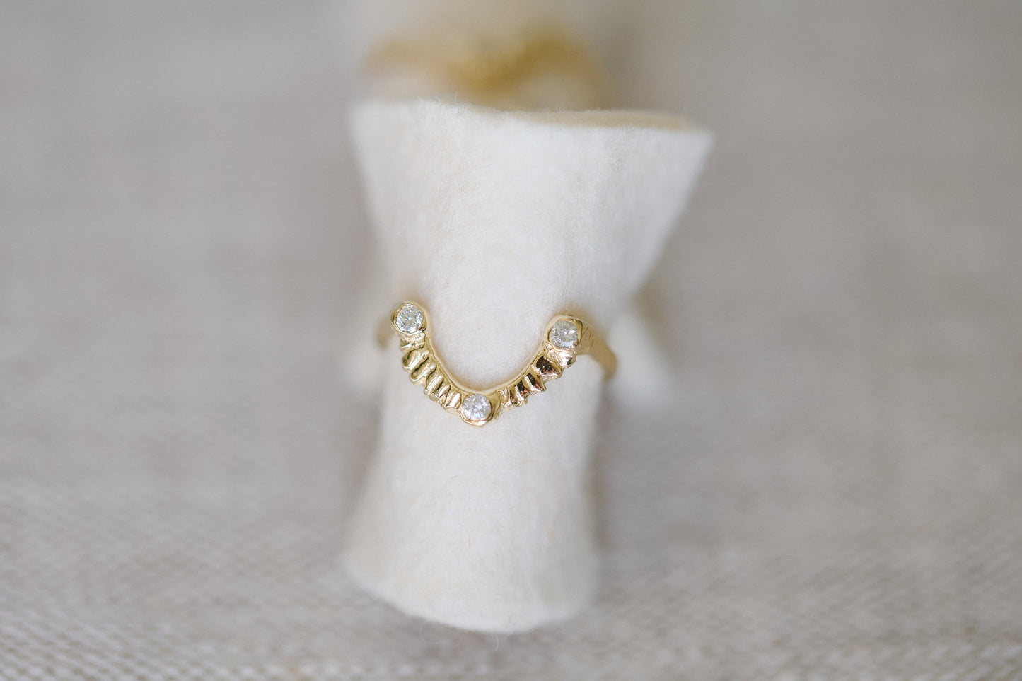 Love Beam Ring 14K Yellow Gold with Dimond