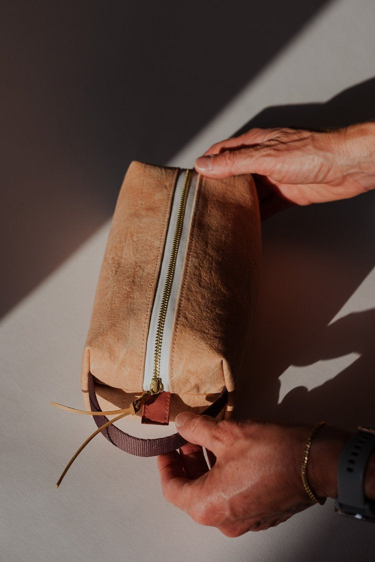 Boxy zipper bag