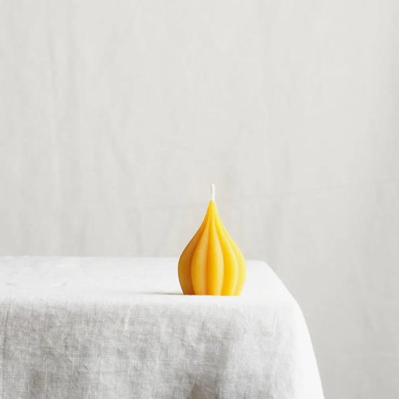 Beeswax Molded Candle - Meringue Kiss | Large
