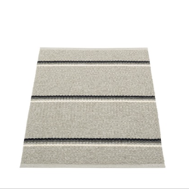 Olle Rug by Pappelina